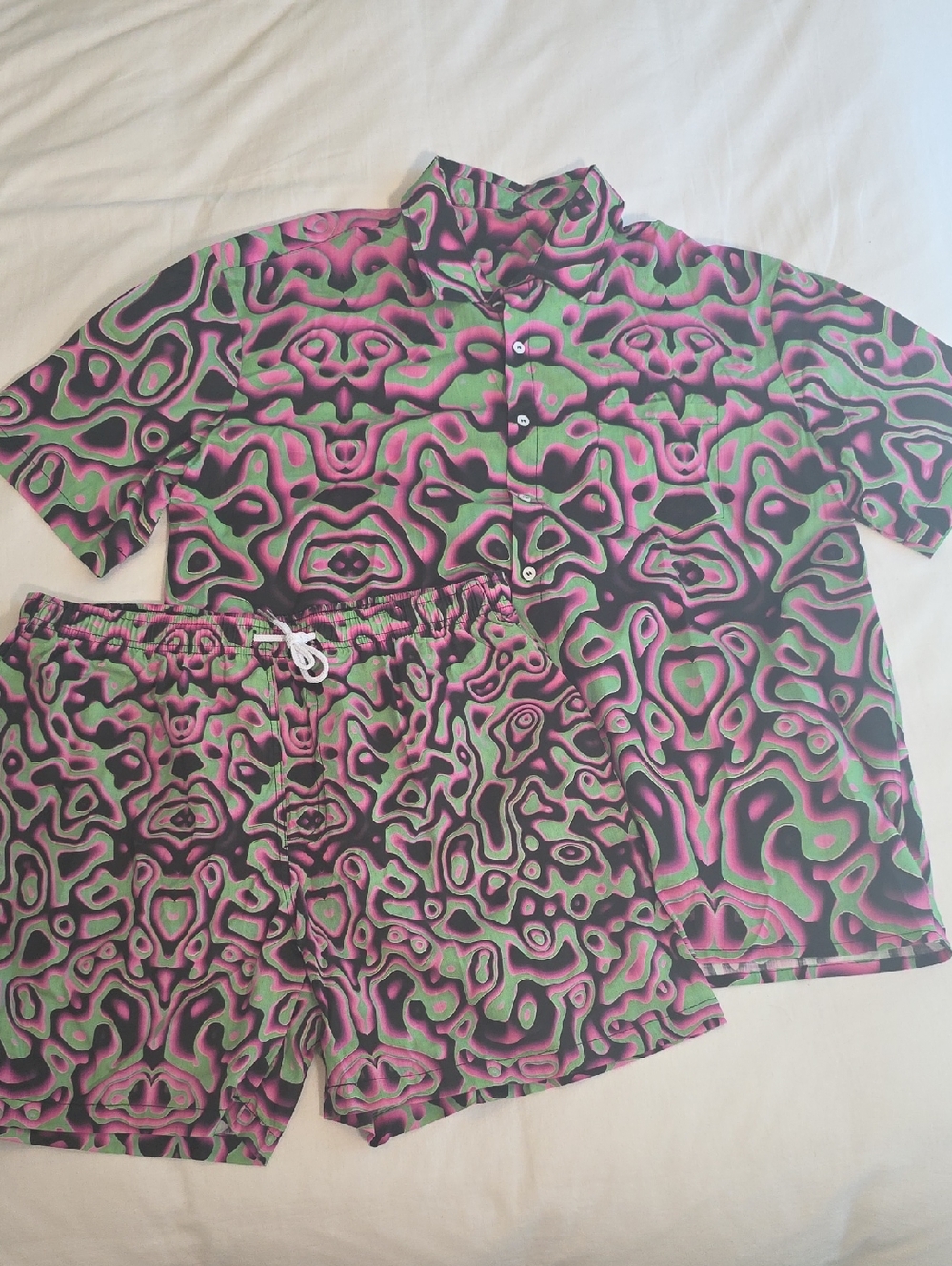 Classy Outlaw Neon Liquid Button Up Shirt & short Set XL/L, NWT